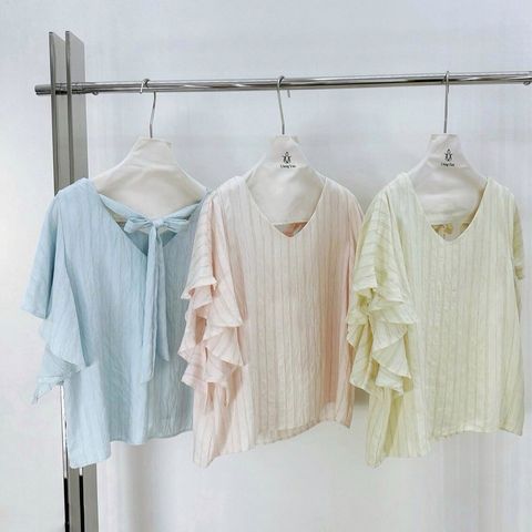 11-25372-20230054-飄飄袖後綁帶V領壓紋衫-淺藍. 粉色. 杏色-F-01