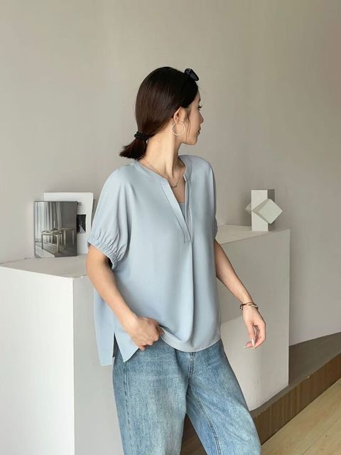 92_0610_6X1024_21_假二件V領混素衫_象牙白黑色杏色藍色_F_$480 (1)