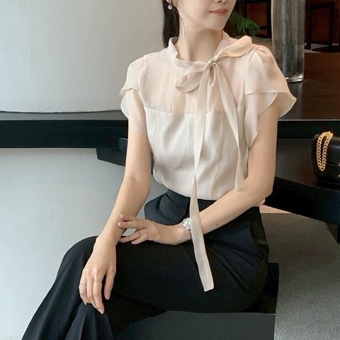 23-JUN05.11925-20770162-繫帶微透膚荷葉袖混紡衫-黑色. 白色. 杏色-F-01