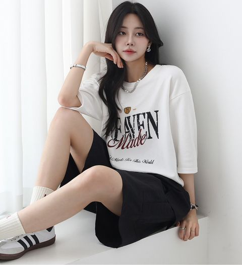 KKAMJUU_8_字母圖騰印花大學T_白色杏色墨色_F_$680  (1)