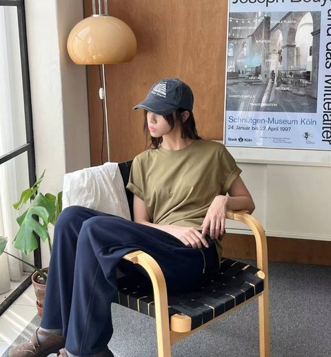 MODS-11-純色百搭T恤-絲光加工高級棉-黑色. 灰色. 深藍. 淺藍. 咖色. 粉色. 淺綠. 黃色. 白色. 杏色. 橄欖色-$780-F-01
