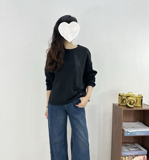 11-25557-20250054-側襬抽繩拼接坑條造型衫-棉-杏色. 綠色. 灰色. 黑色-F-01