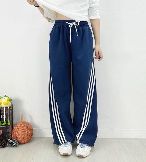11_0902_25604_23_側斜三線休閒長褲_藍色黑色_F_$580  (1)