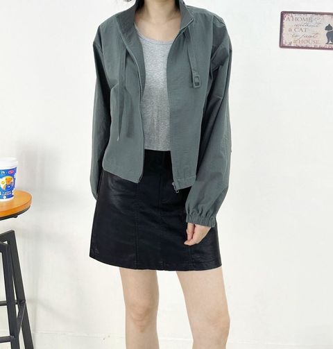 11_0828_25631_25_車線剪裁A字皮短裙-有內裏褲_黑色咖啡_MLXL_$580  (1)