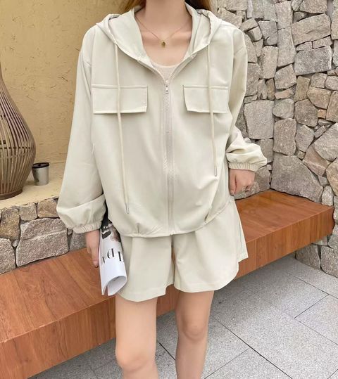 92_0922_6Y003_345_輕盈休閒連帽短褲套裝_淺杏黑色咖綠_F_$880  (1)
