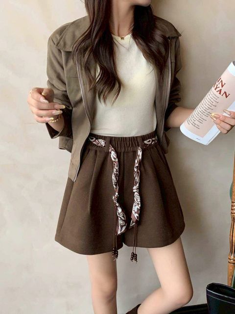 Circle_1016_6891_32_腰壓褶毛呢短褲_咖啡灰色黑色_F_$780  (1)