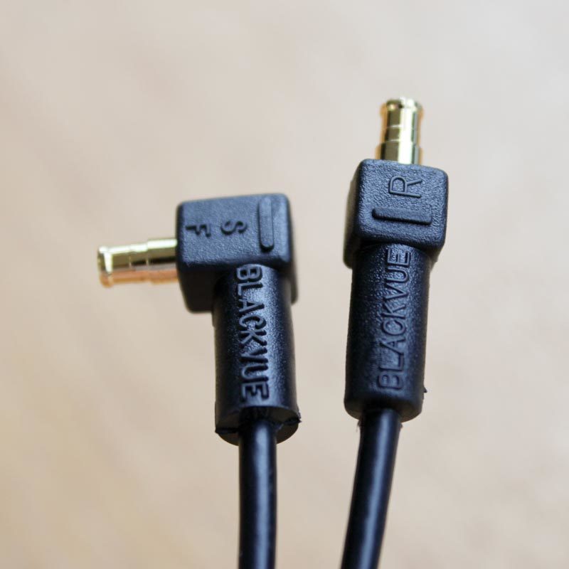 BlackVue coaxial cable zoom-in.jpg