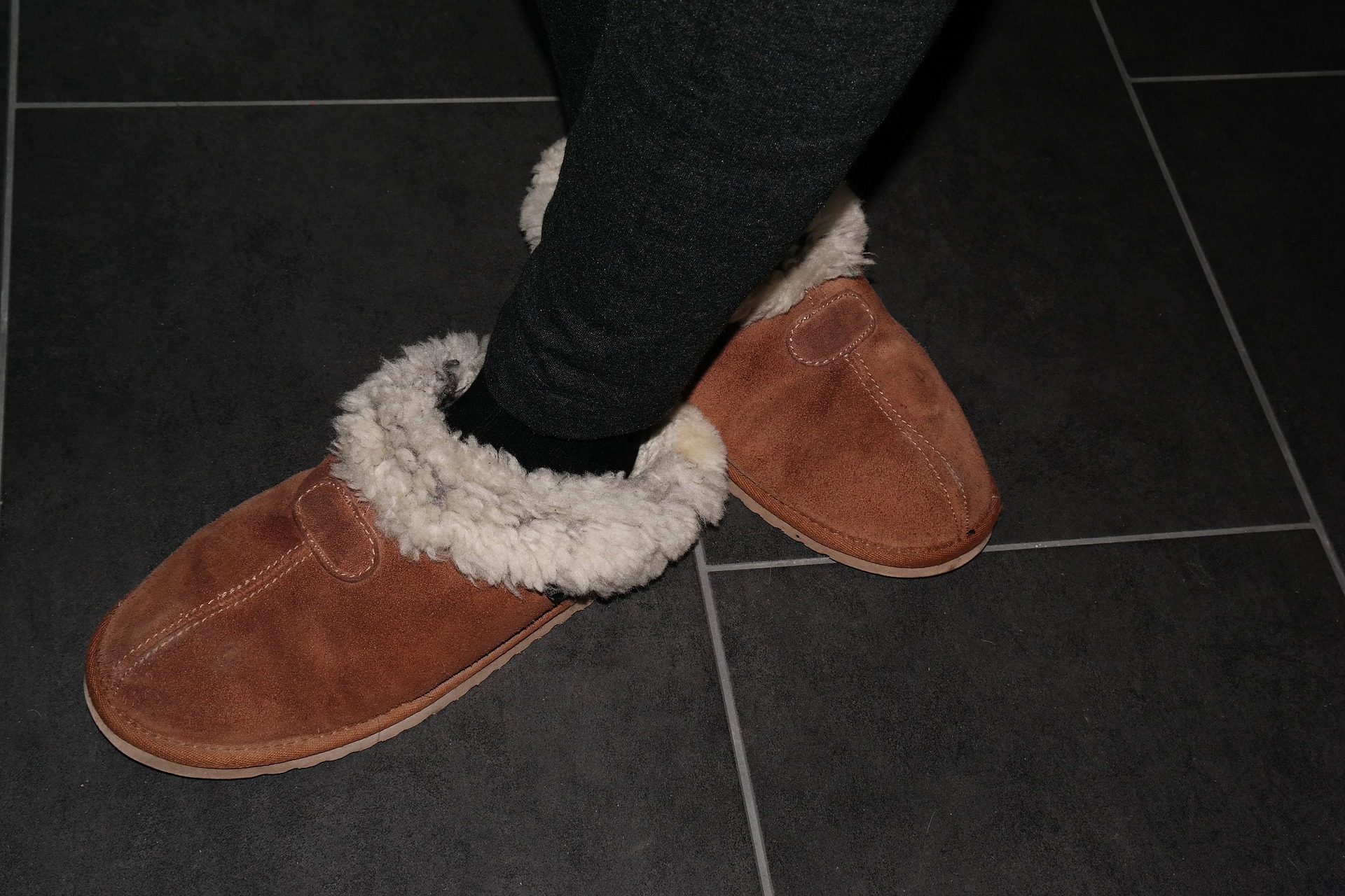 slippers-543982_1920.jpeg
