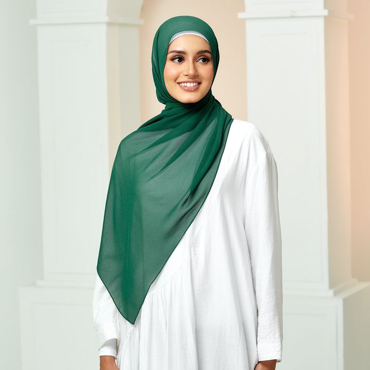 COVEREDSCARF2314-864.jpg