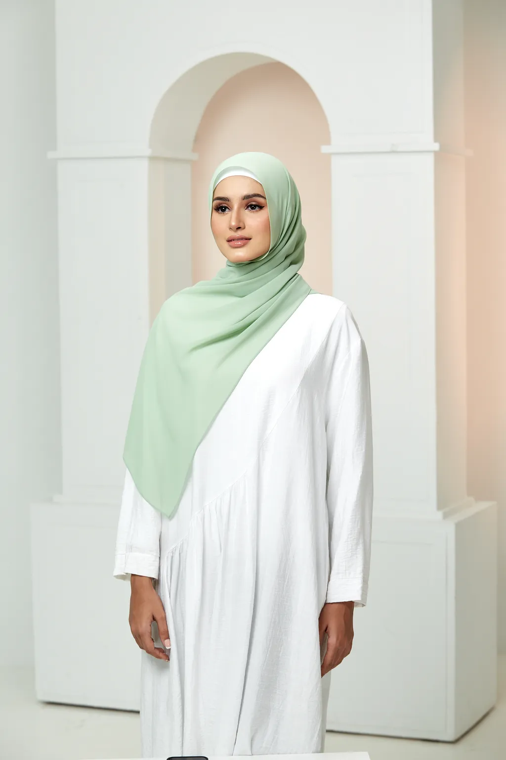 COVEREDSCARF1776.jpg