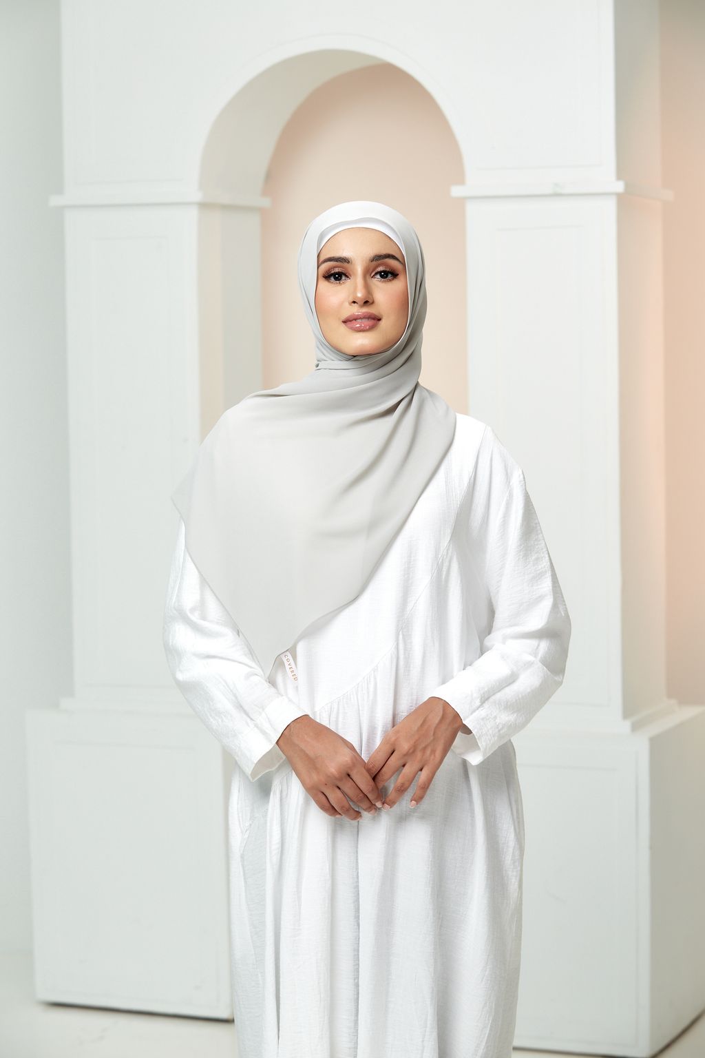 COVEREDSCARF2036.jpg