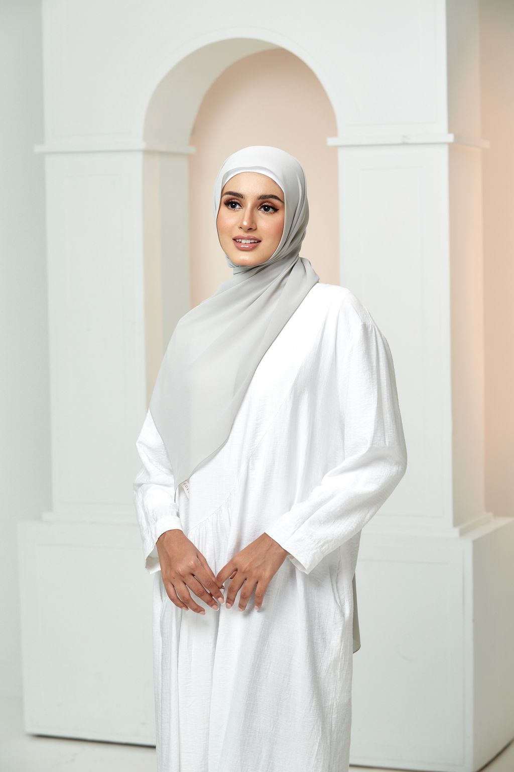 COVEREDSCARF2042.jpg