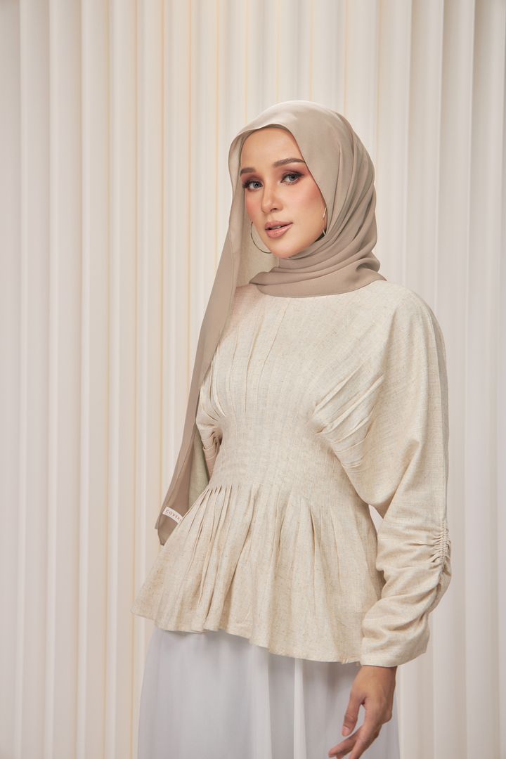 pale taupe 3