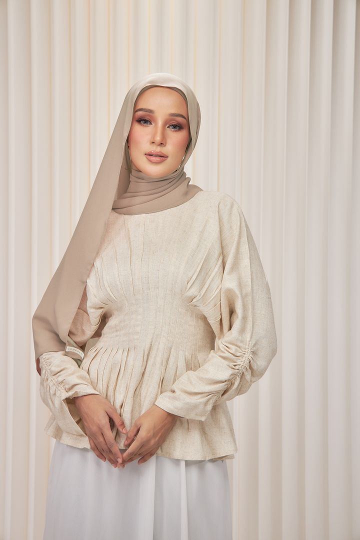 pale taupe 2