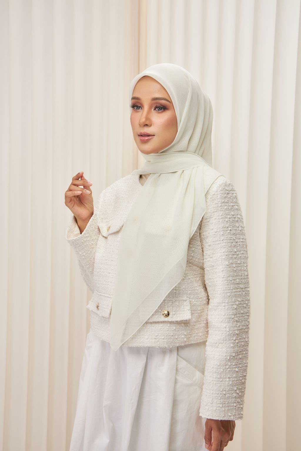 white ashes 2 (1)