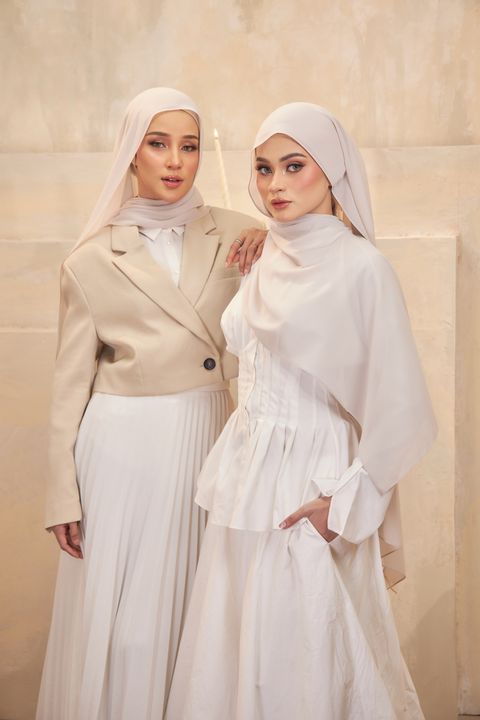Covered Scarf | Her - White Ashes OG Covered Scarf | Her - White Ashes OG