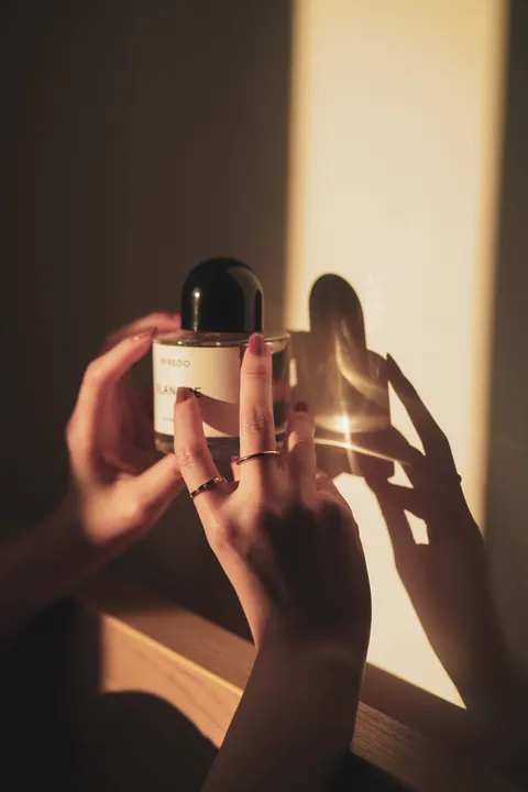 64FBC0D7-9D60-4BC2-9494-C887F638D16F