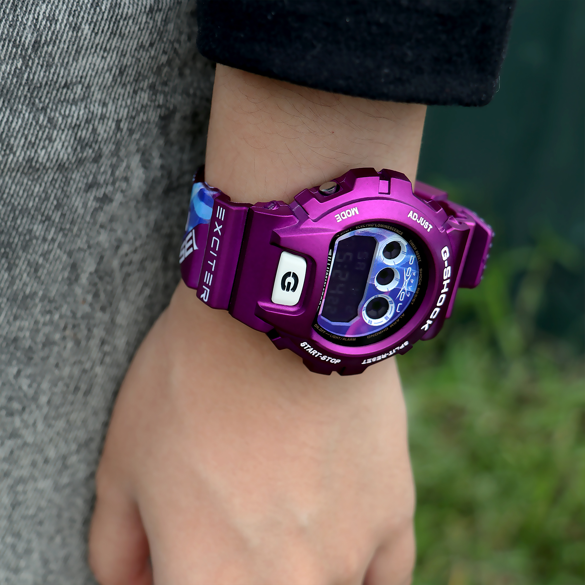 DW6900 PURPLE SATIN EXCITE ON HAND 2.jpg