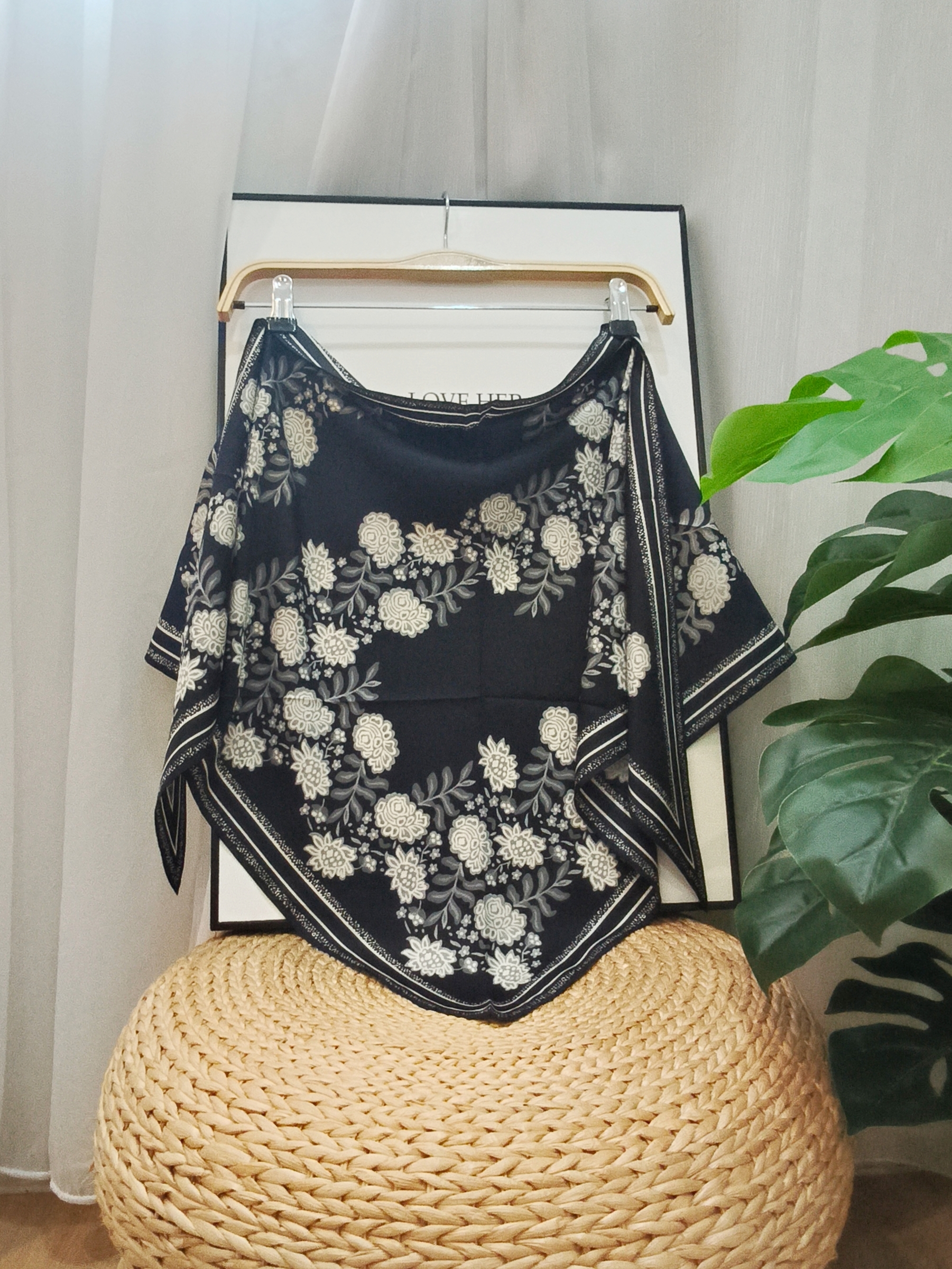 1000393472