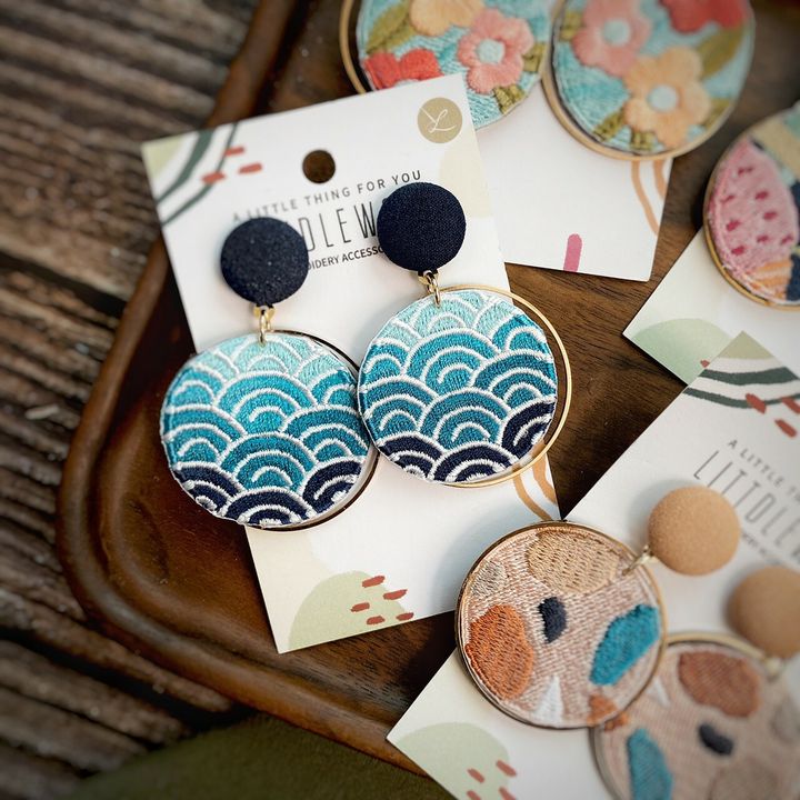 刺繡耳環 _ 耳夾 _ 耳釘 - 圖騰(青海波柄).jpg