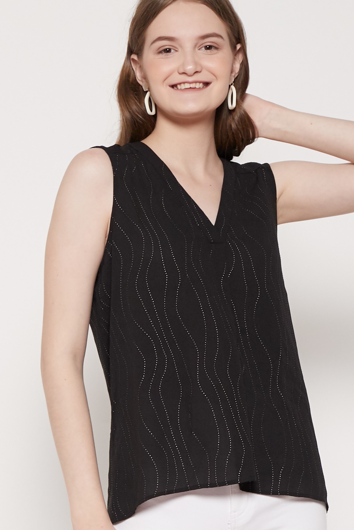 The-Fahrenheit Plymouth Klein Accecorized Sleeveless V 