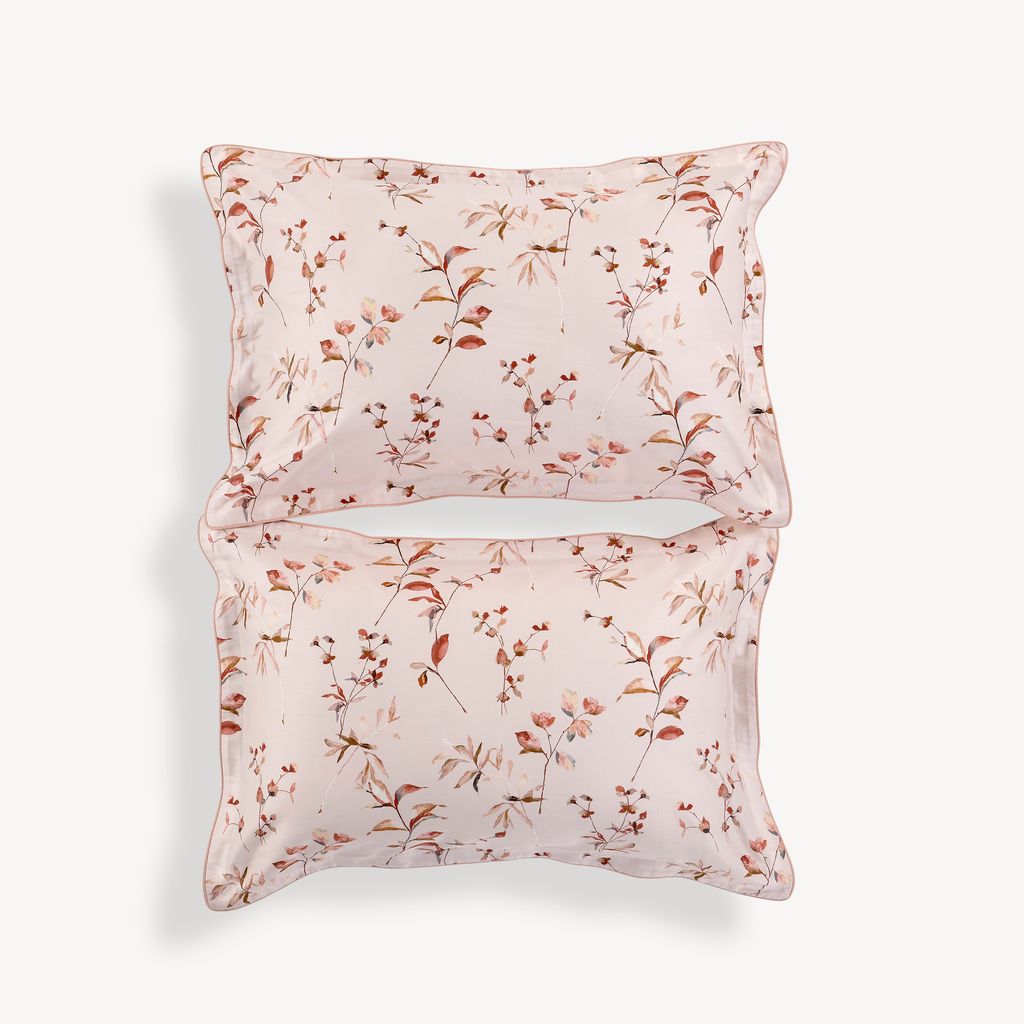 Hampton_Rose_Pillow_Pair_Cutout