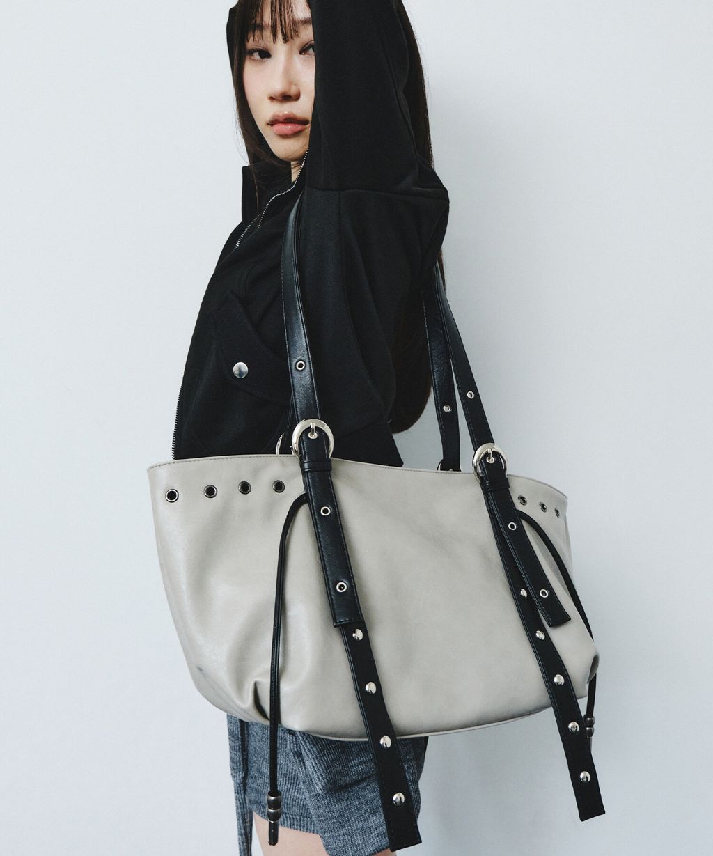 7e098fd1edb41451a02ede94e80ee13e