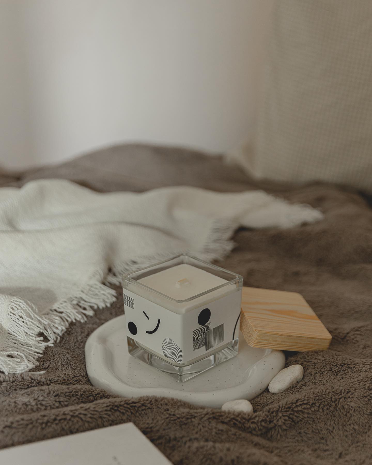 一張含有 室內 的圖片
自動產生的描述