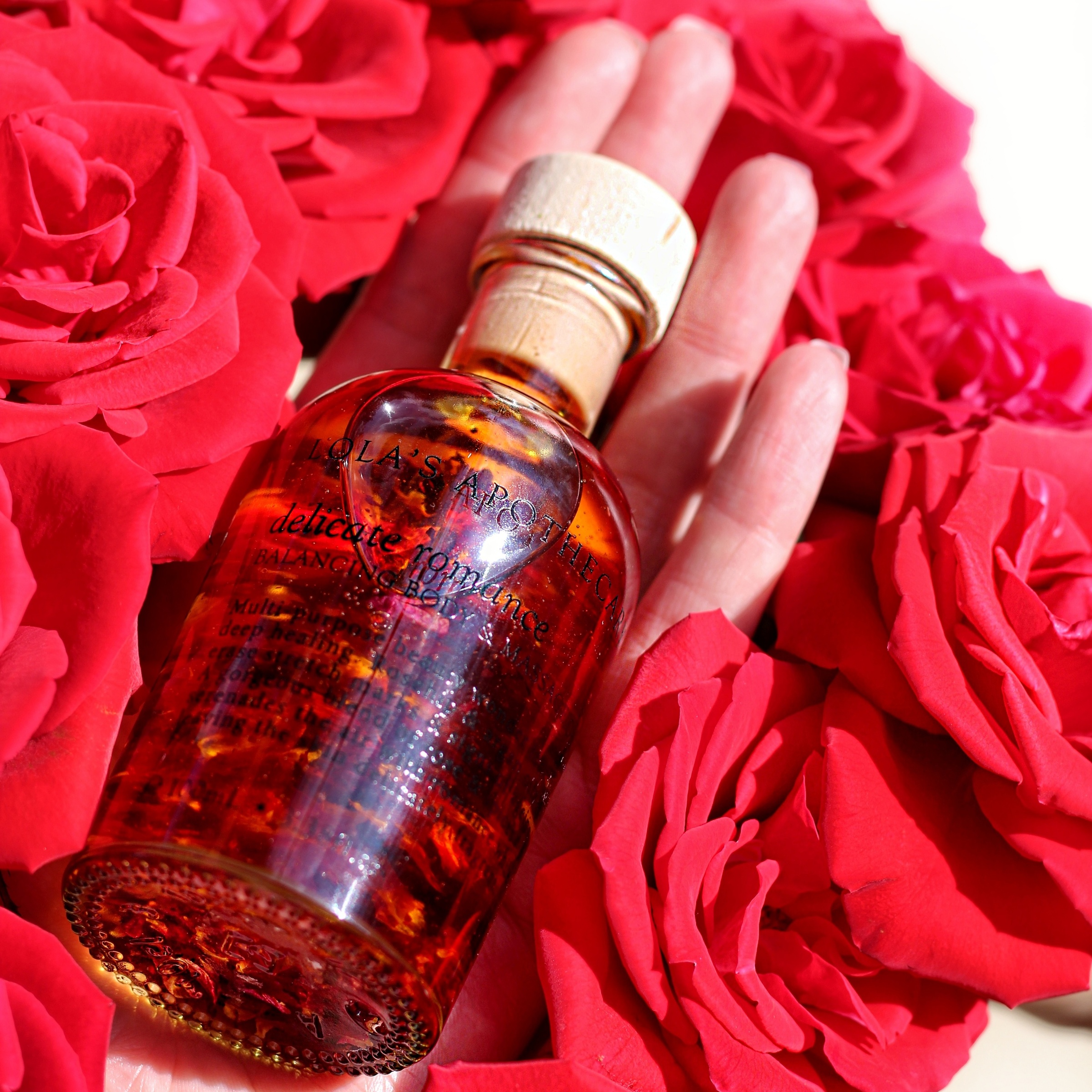 Delicate Romance Balancing Body and Massage Oil Red Roses