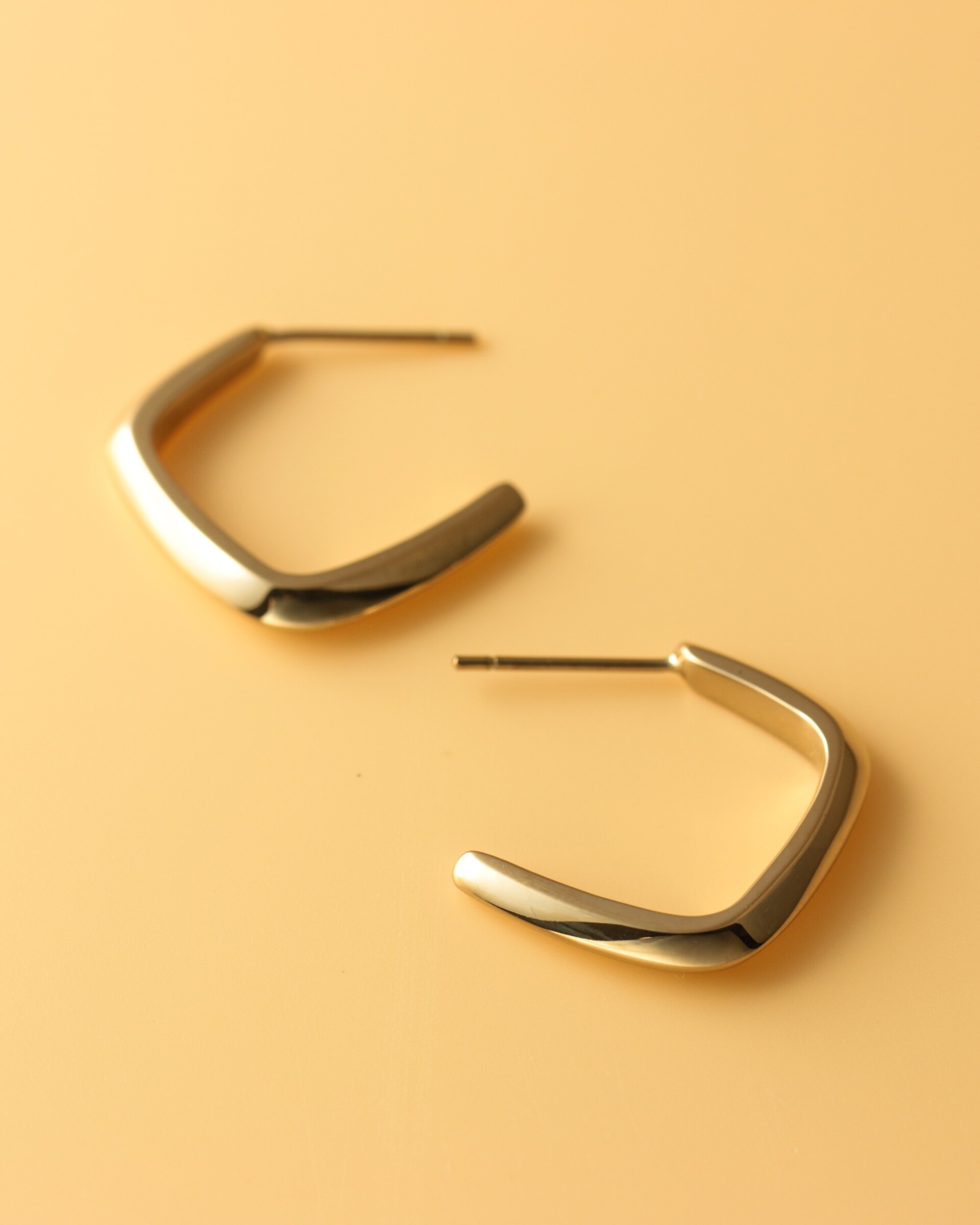 quiet-quadrant-earrings-316l-E1339_02