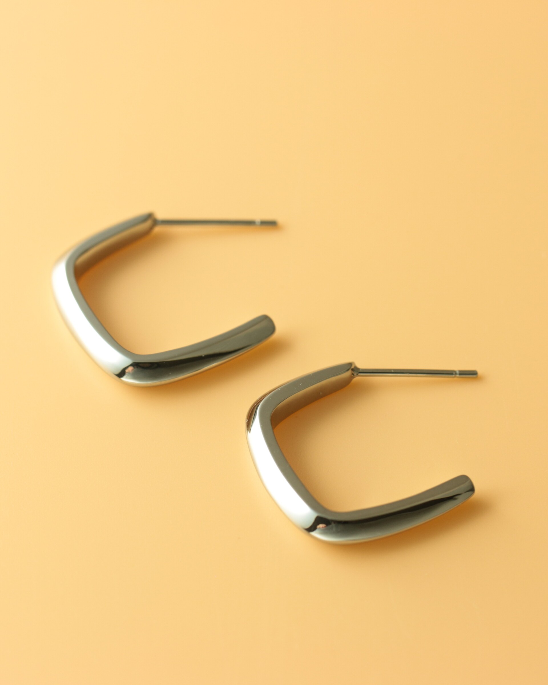 quiet-quadrant-earrings-316l-E1339_01