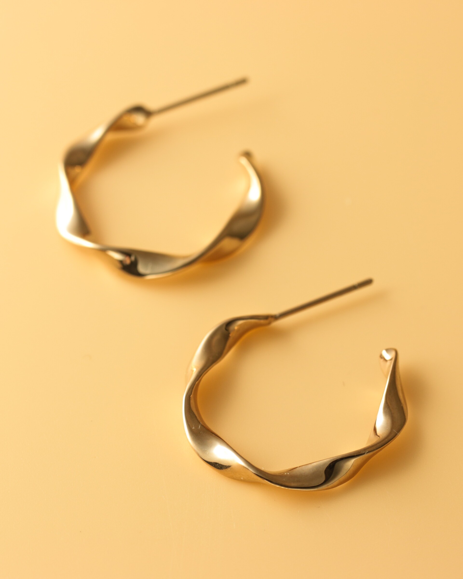 twist-rhythm-earrings-316l-E1134_02