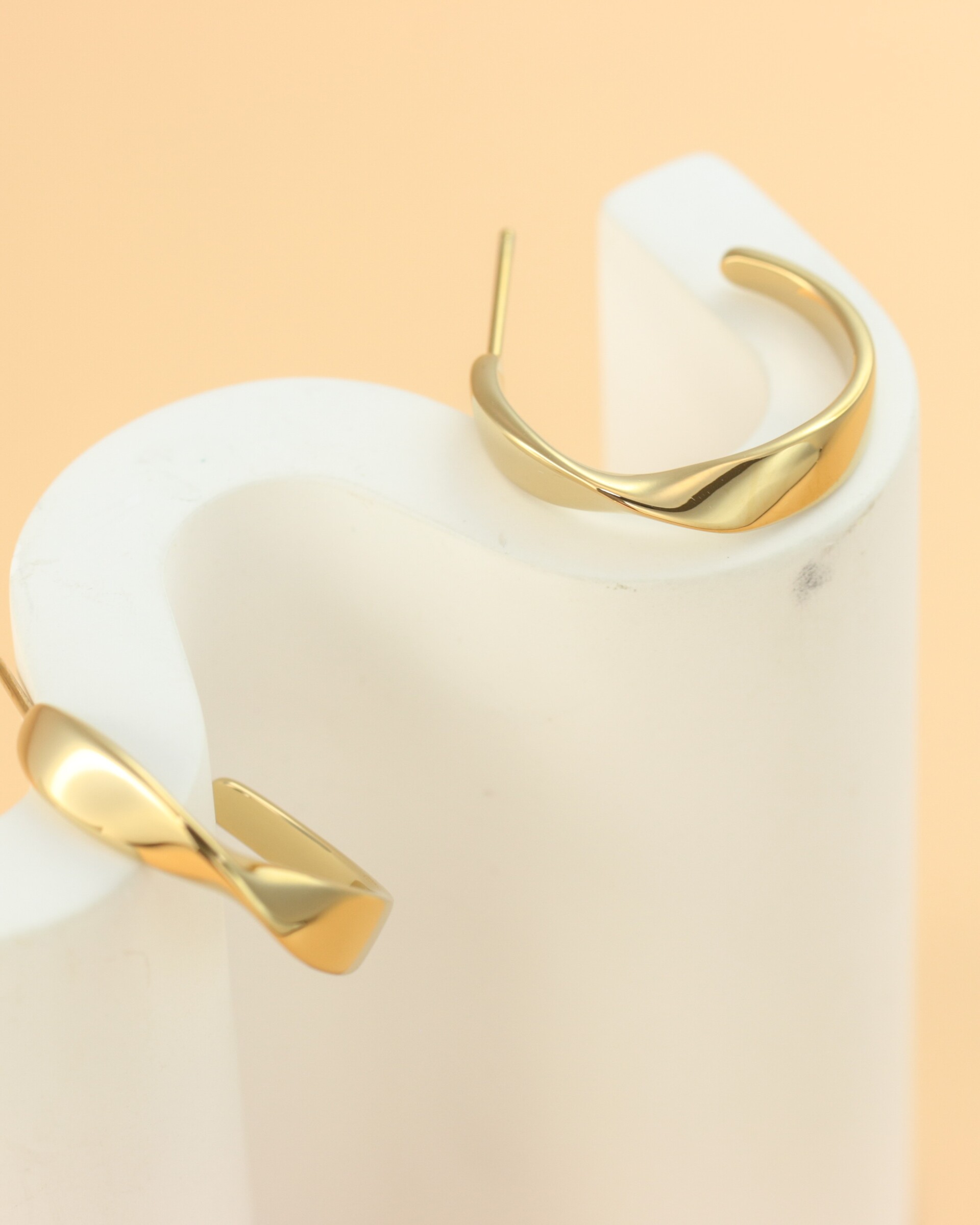 twist-arc-earrings-316l-E1135_09