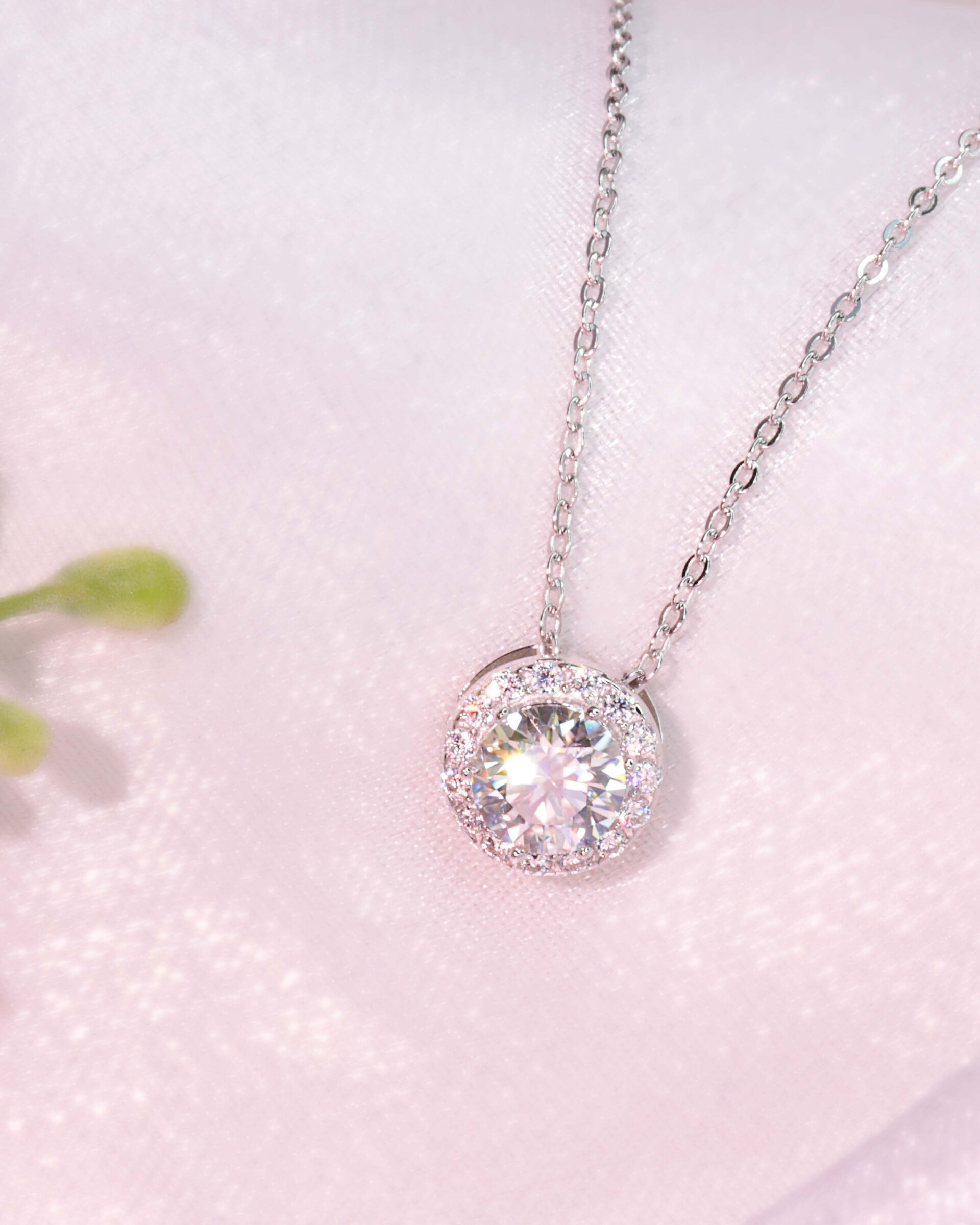 moissanite-round-halo-925-silver-necklace-0342-04