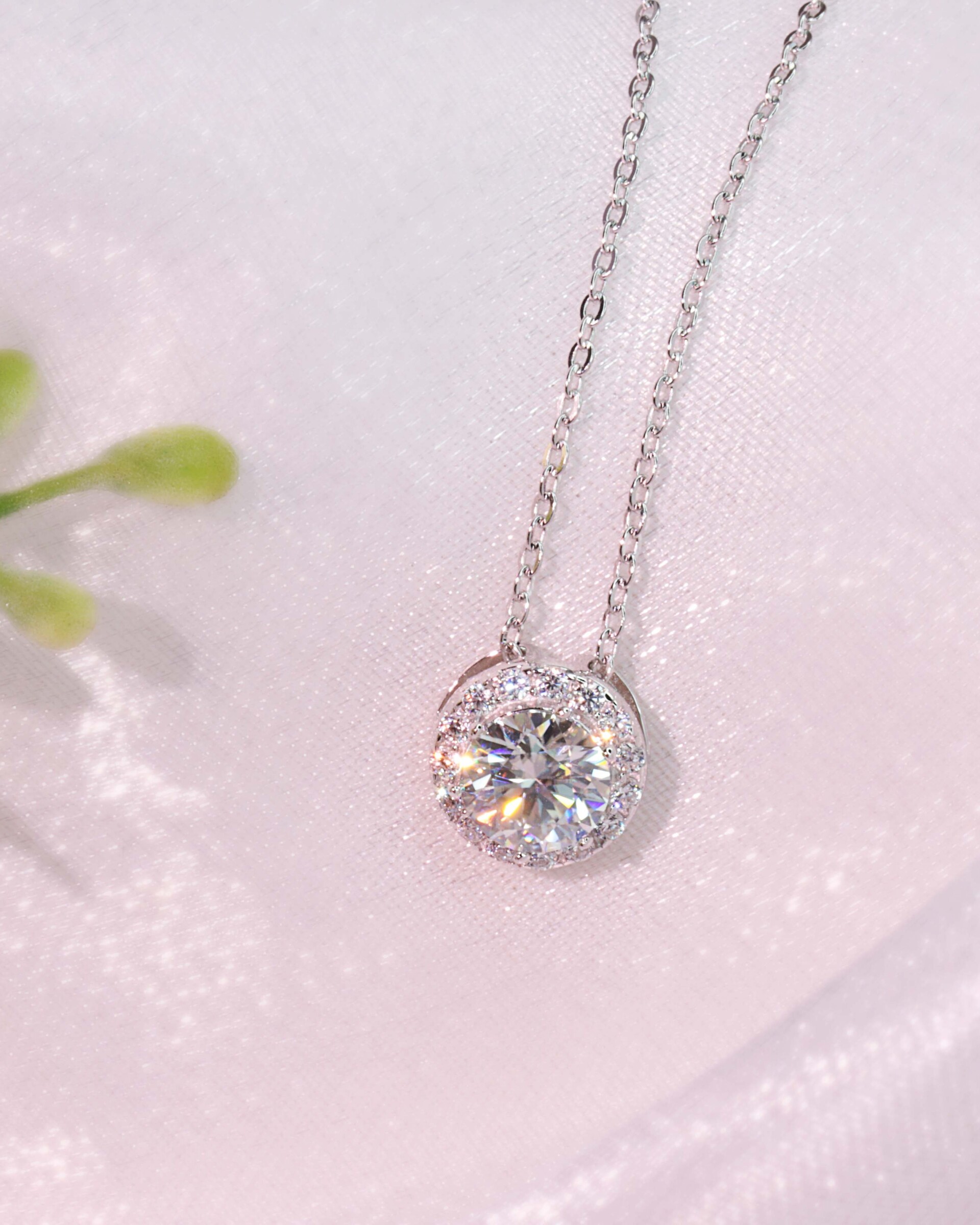 moissanite-round-halo-925-silver-necklace-0342-03