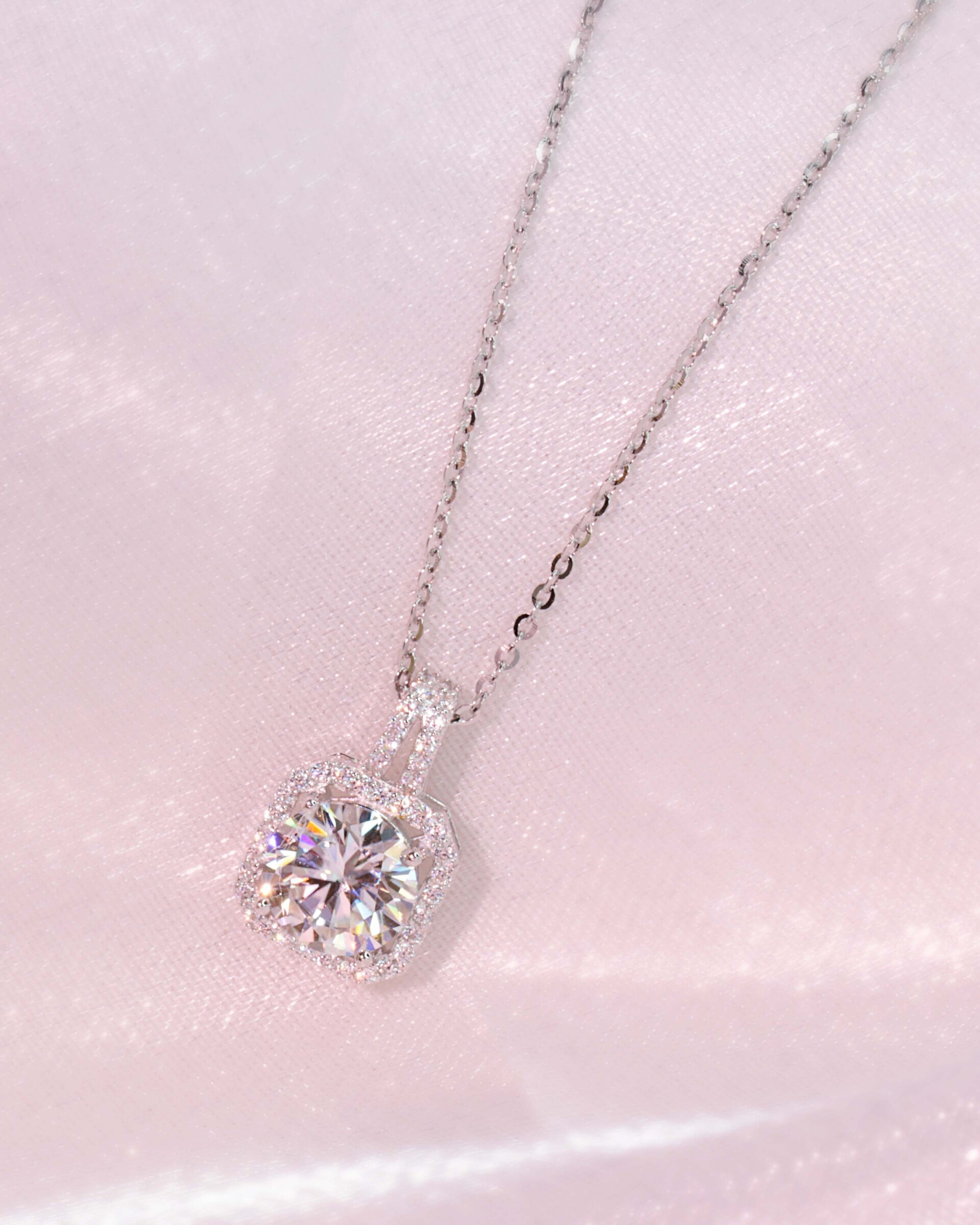 moissanite-soft-square-halo-925-silver-necklace-0346-04