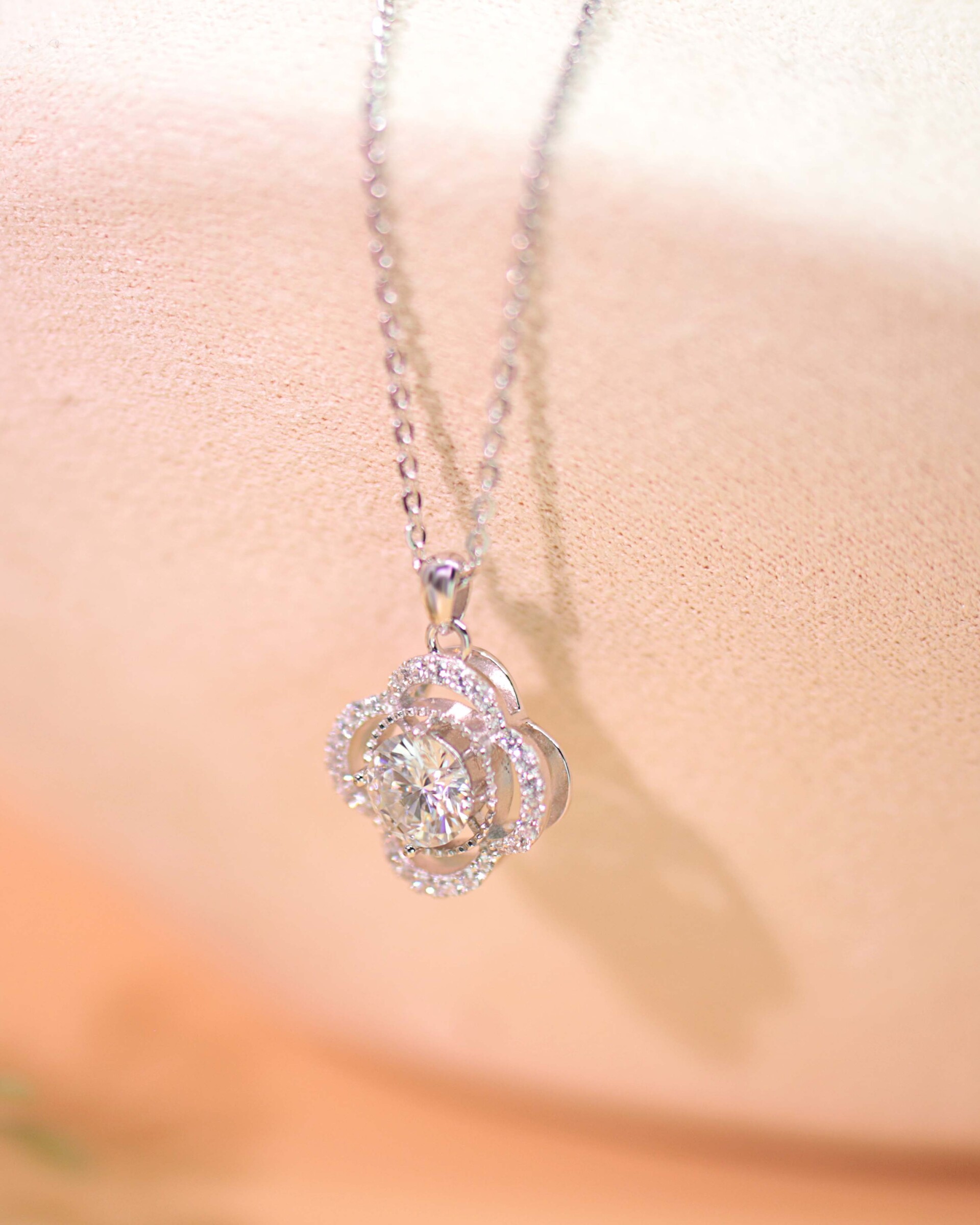 Moissanite-swirl-petal-925-silver-necklace-0350-02