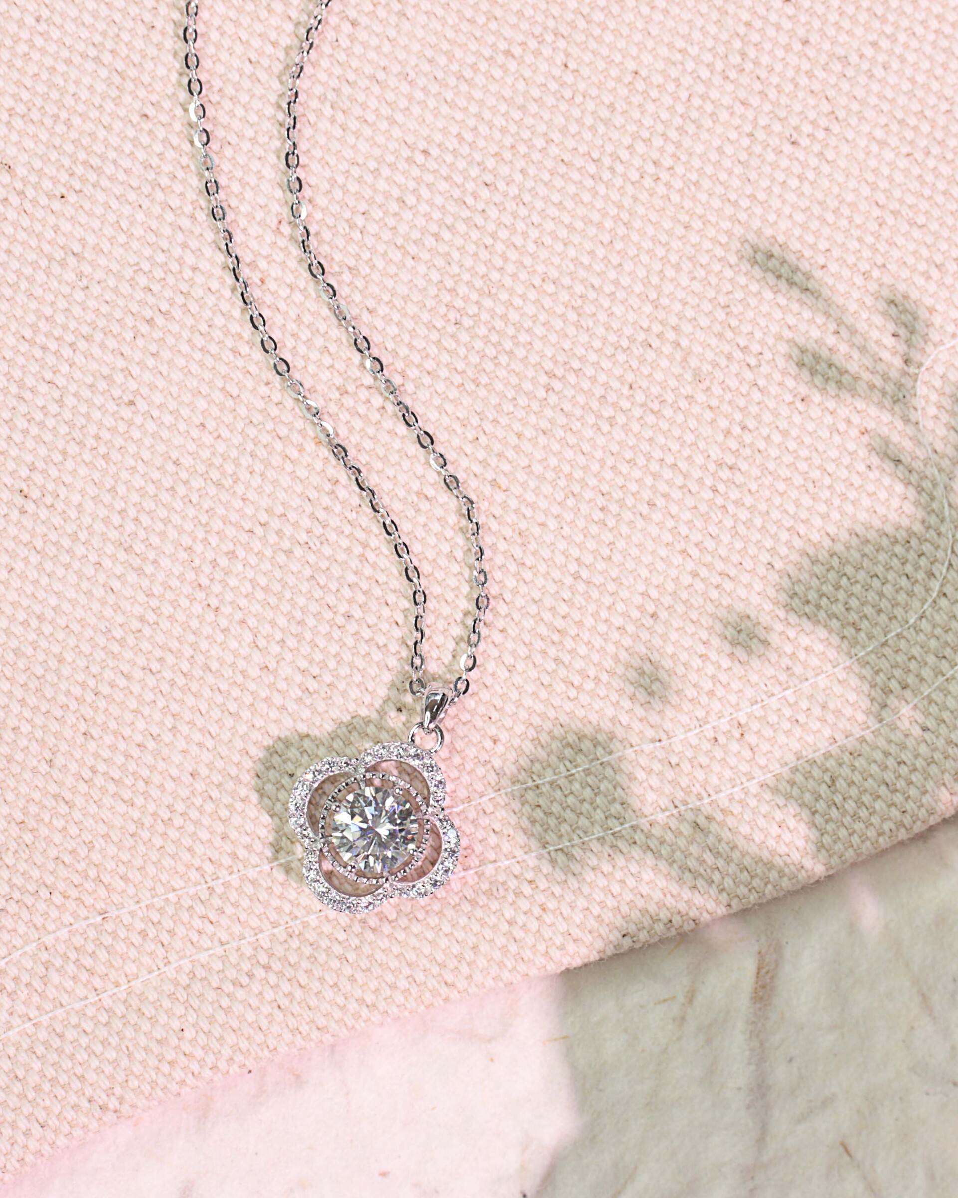 Moissanite-swirl-petal-925-silver-necklace-0350-03