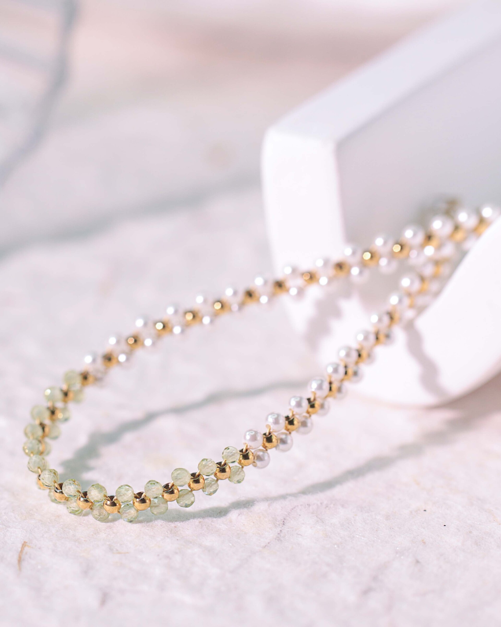 center-gemstone-pearl-stainless-steel-bracelet-B2288-2mm-Peridot-04