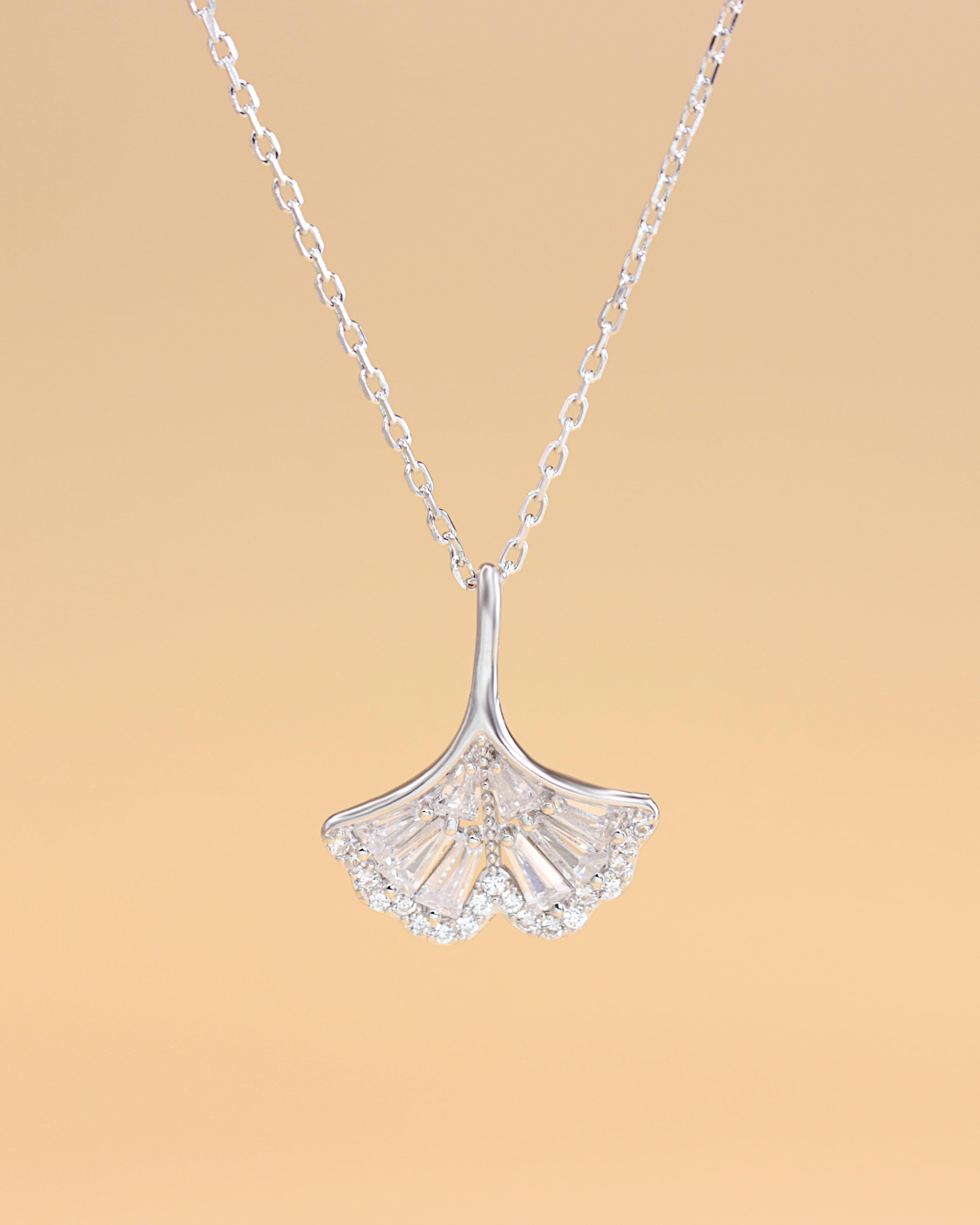 ginkgo-leaf-silver-necklace-01