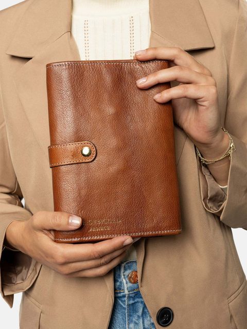 Project_7-Clutch-6124-Walnut_Gold-1