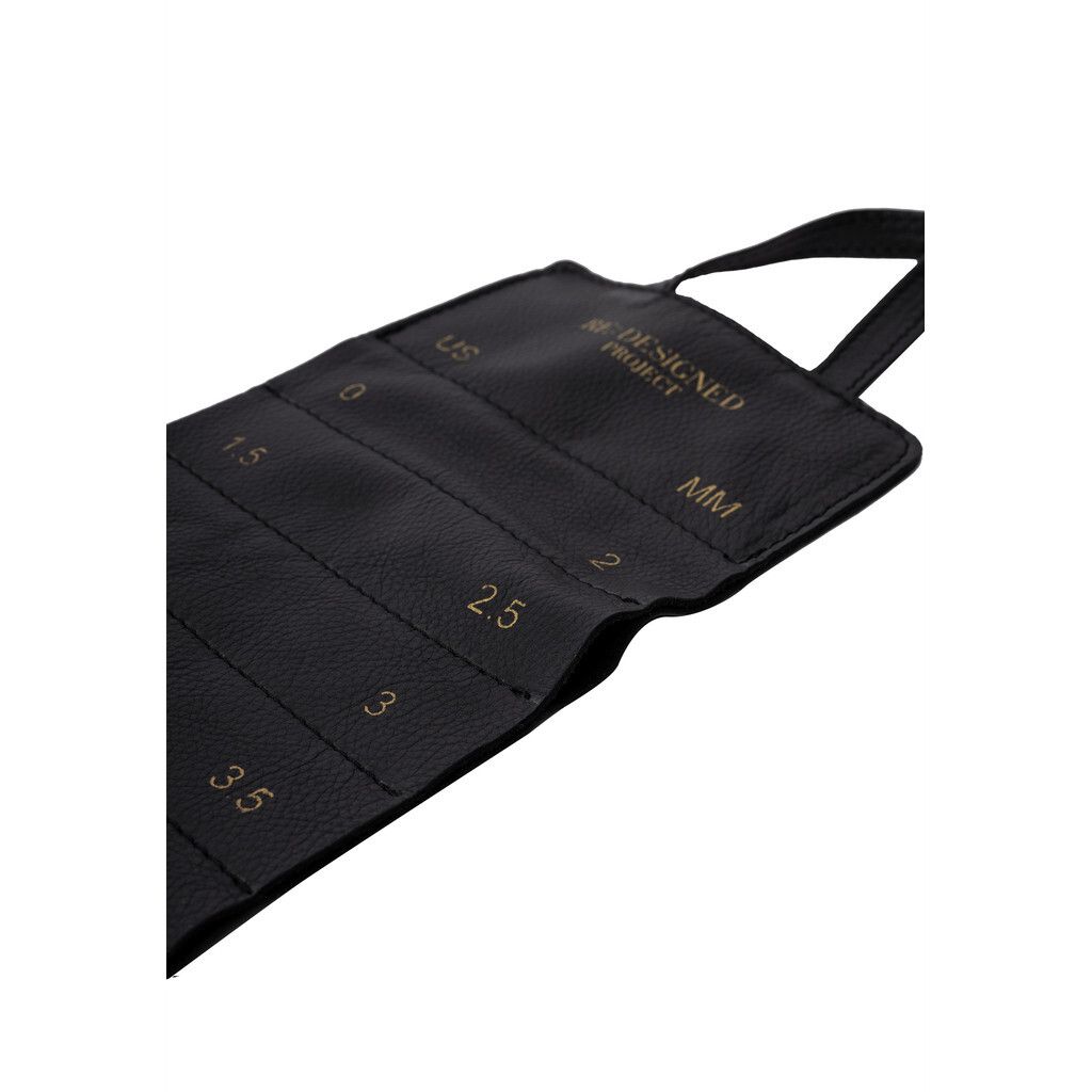 P066_BLACK -4-_2000x2880