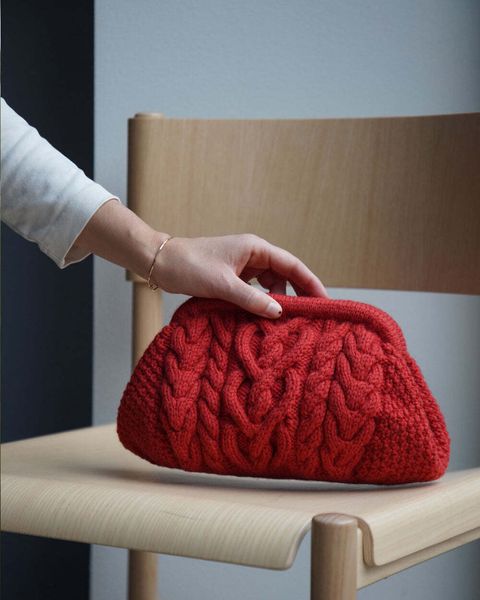 Kit_Couture_Bastholm_Clutch_Teaser_Red_1000x