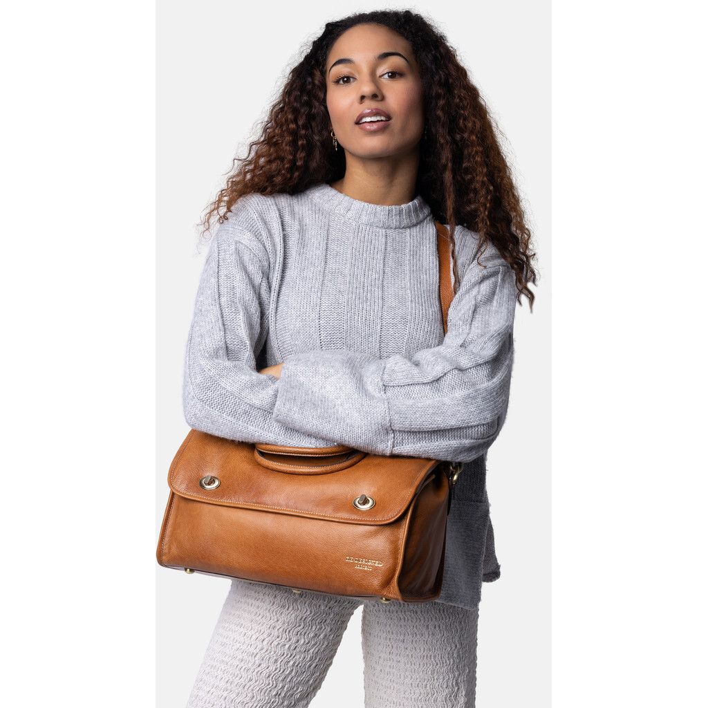 P073_BURNED_TAN_2000x2880