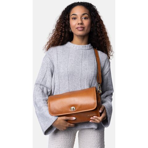 P074_BURNED_TAN_2000x2880