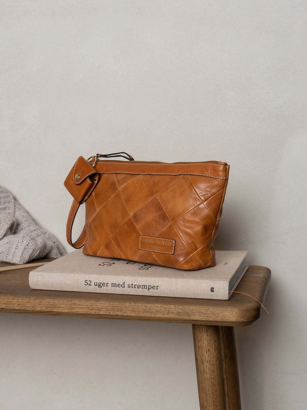 Project_17-Organizer-P017-Burned_Tan_Gold-2