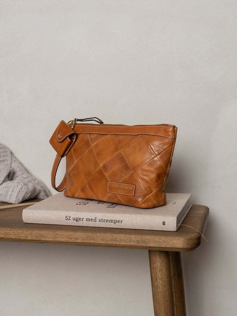 Project_17-Organizer-P017-Burned_Tan_Gold-2