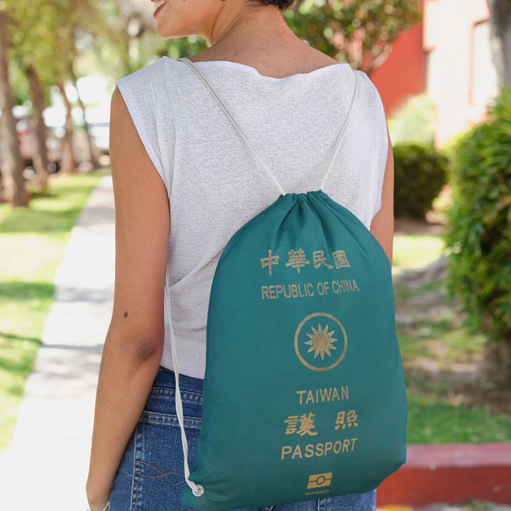 drawstring_passporttw2.jpg