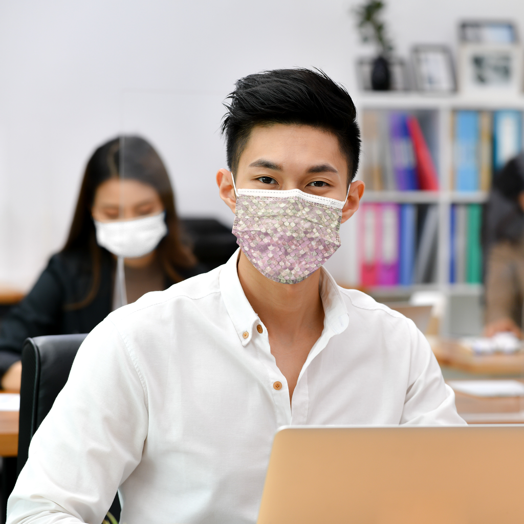 mockup-of-a-man-wearing-a-face-mask-at-an-office-41989-r-el2 (7).png