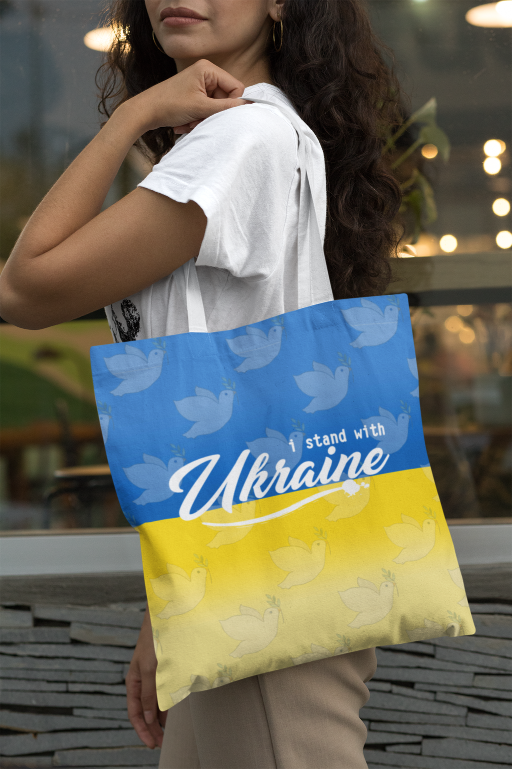 mockup-of-a-long-haired-woman-with-a-tote-bag-29455.png